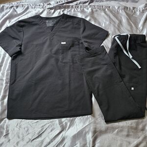 FIGS Men's Medical Scrub Set